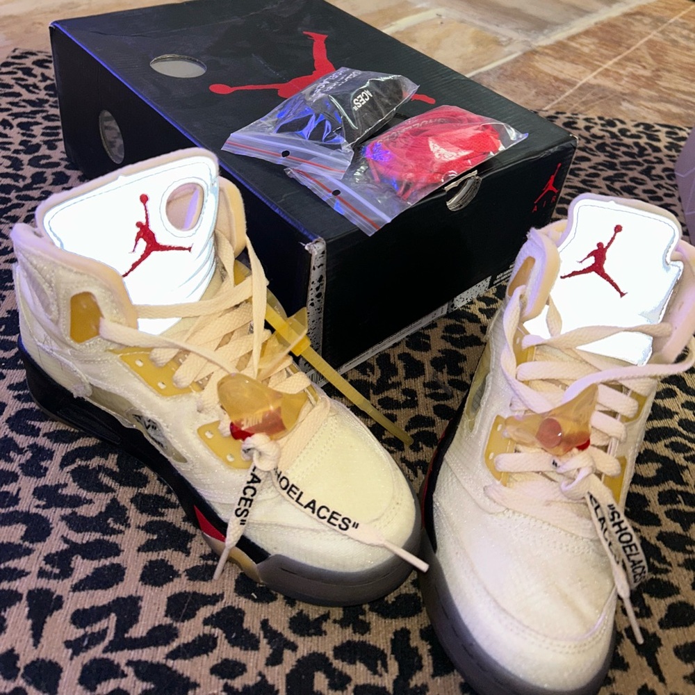Air Jordan Retro 5 x Off White